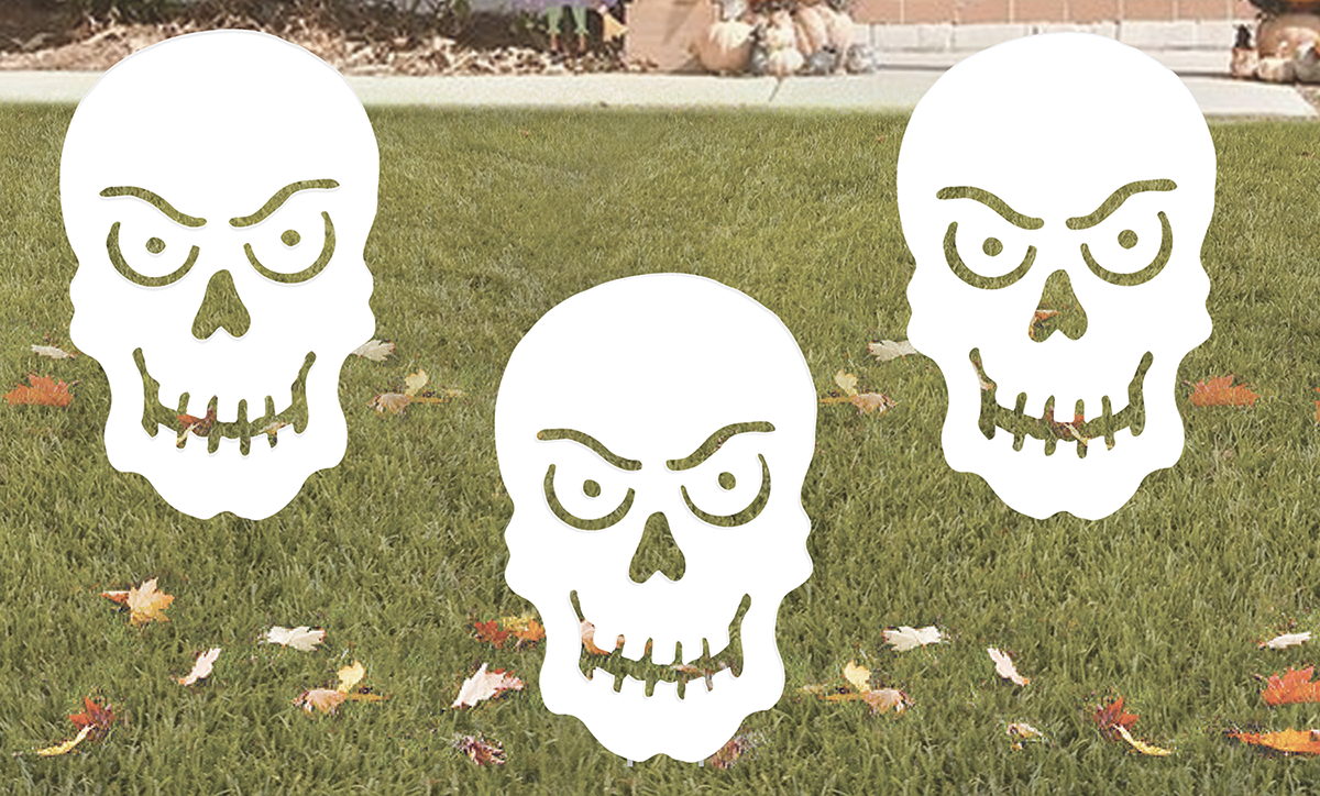 Giant Skull Trio All-Weather Outdoor Display